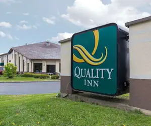 Photo 2 - Quality Inn Sycamore - DeKalb