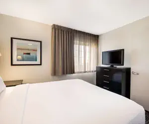 Photo 3 - Sonesta Simply Suites Birmingham Hoover