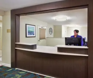 Photo 2 - Sonesta Simply Suites Birmingham Hoover