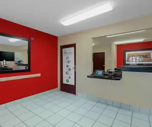 Photo 2 - Studio 6 Extended Stay Sacramento Arden Way CA