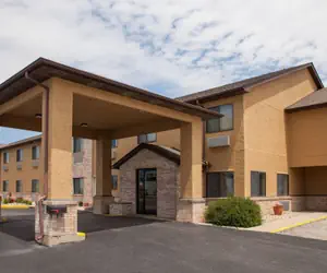 Photo 2 - Super 8 by Wyndham Dwight