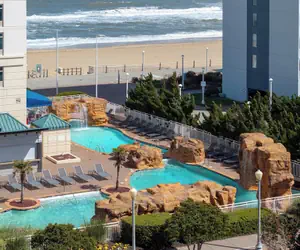 Photo 2 - Courtyard by Marriott Virginia Beach Oceanfront/North 37th Street