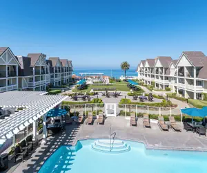 Photo 2 - Carlsbad Inn Beach Resort