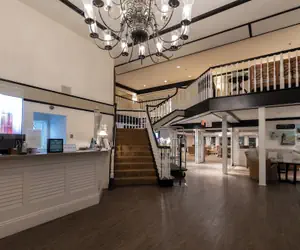 Photo 3 - Carlsbad Inn Beach Resort