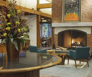 Photo 3 - Williamsburg Woodlands Hotel & Suites, an official Colonial Williamsburg Hotel