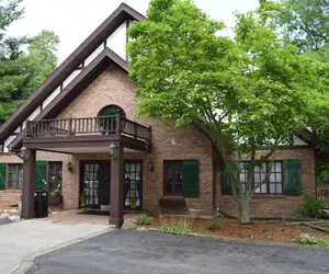 Photo 2 - Spring House Inn