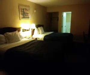 Photo 4 - Days Inn by Wyndham Hot Springs