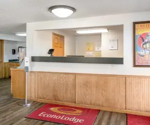 Photo 4 - Econo Lodge Miles City I-94