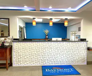 Photo 5 - Baymont Inn & Suites by Wyndham Morrow/Atlanta I-75 South