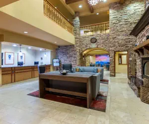 Photo 3 - La Quinta Inn & Suites by Wyndham Vancouver