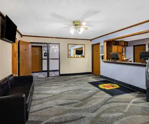 Photo 3 - Super 8 by Wyndham Valentine NE