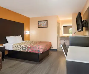 Photo 3 - The Jewel Motel