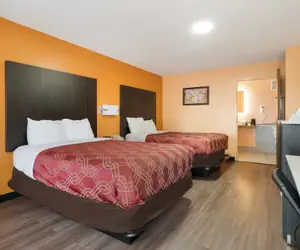 Photo 4 - The Jewel Motel