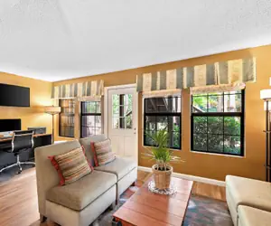 Photo 3 - Best Western Stagecoach Inn