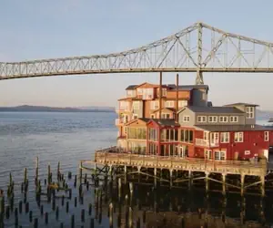 Photo 2 - Cannery Pier Hotel & Spa