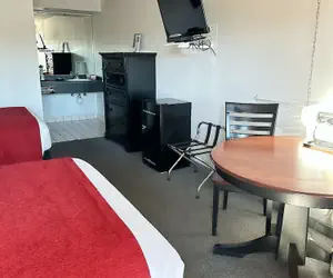 Photo 4 - Baja Motel