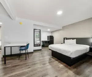 Photo 3 - Southern Suites Carrollton