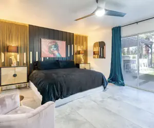 Photo 3 - The Blush & Beverly