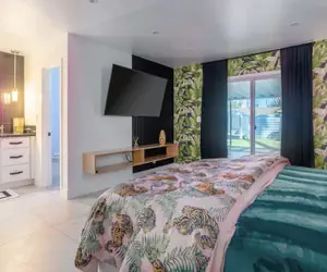 Photo 2 - The Blush & Beverly