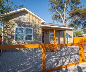 Photo 2 - Escape to 4BR 3BA Brand New Downtown Home