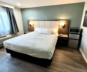 Photo 5 - Lincoln Inn