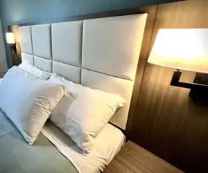 Photo 3 - Lincoln Inn