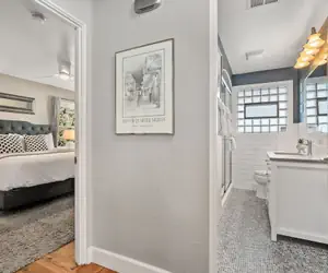 Photo 3 - Historic Mountain Ave Bungalow - Walk Everywhere!