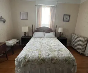 Photo 4 - Century Elms Bed and Breakfast