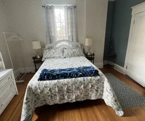 Photo 3 - Century Elms Bed and Breakfast