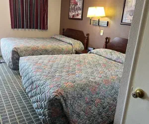 Photo 4 - Aaron Motel