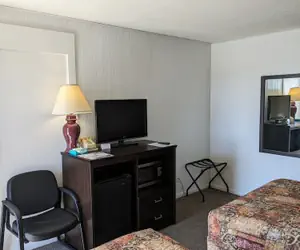 Photo 4 - Paradise Falls Motel & Liquor LLC