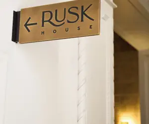 Photo 4 - Rusk House Serviced Apartments
