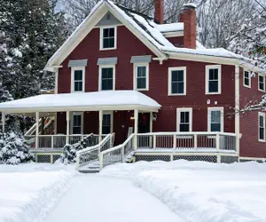 Photo 2 - The Aurora Inn & Cottages