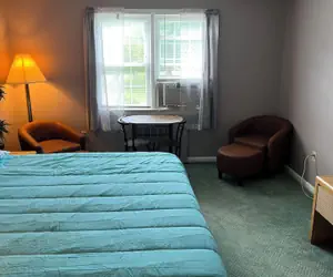 Photo 4 - Grand Lake Hotel