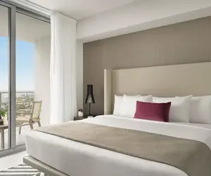 Photo 4 - Hyde Beach House by Zelloo