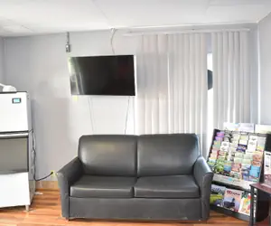 Photo 3 - Arlington inn