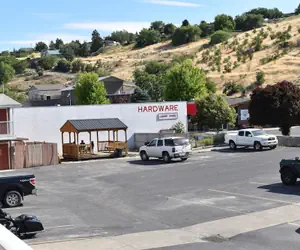 Photo 2 - Arlington inn