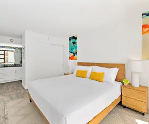 Photo 4 - High Floor Ocean View Condo (King Bed and Parking)