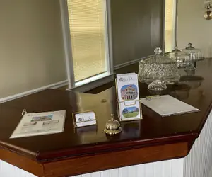 Photo 2 - Elsa's Place Bed and Breakfast