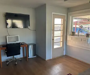 Photo 3 - Budget Inn