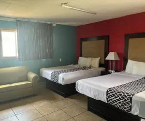 Photo 4 - Budget Inn