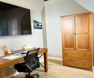 Photo 4 - The Benjamin Hotel