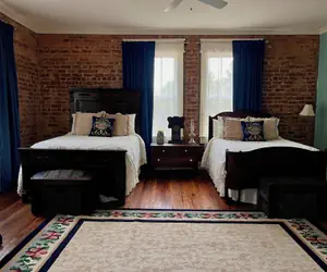 Photo 3 - Tanglewood Inn