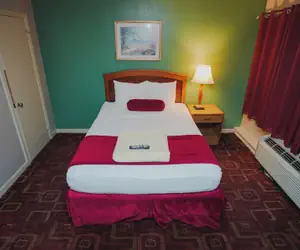 Photo 4 - Falls View Inn