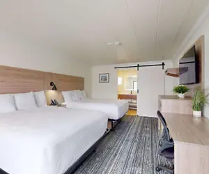 Photo 5 - The Atlantic, BW Signature Collection