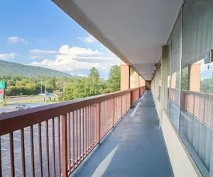 Photo 3 - OYO Hotel Harriman near I-40