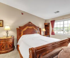 Photo 2 - 3rd Floor Front Side Corner Penthouse Suite - 304 by Grand Wood Suites