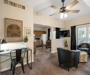 Photo 2 - Stylish Sanctuary Near Emu: Ideal For Med Students 2 Bedroom Apts