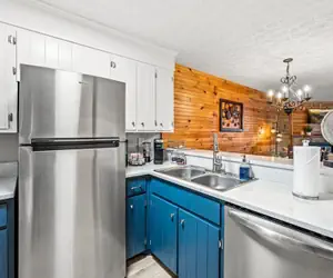 Photo 3 - Two Bed Room Condo Mountain Views Indoor Pool