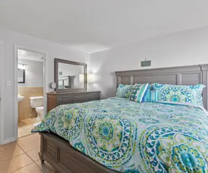 Photo 5 - Colony Beach Club 120